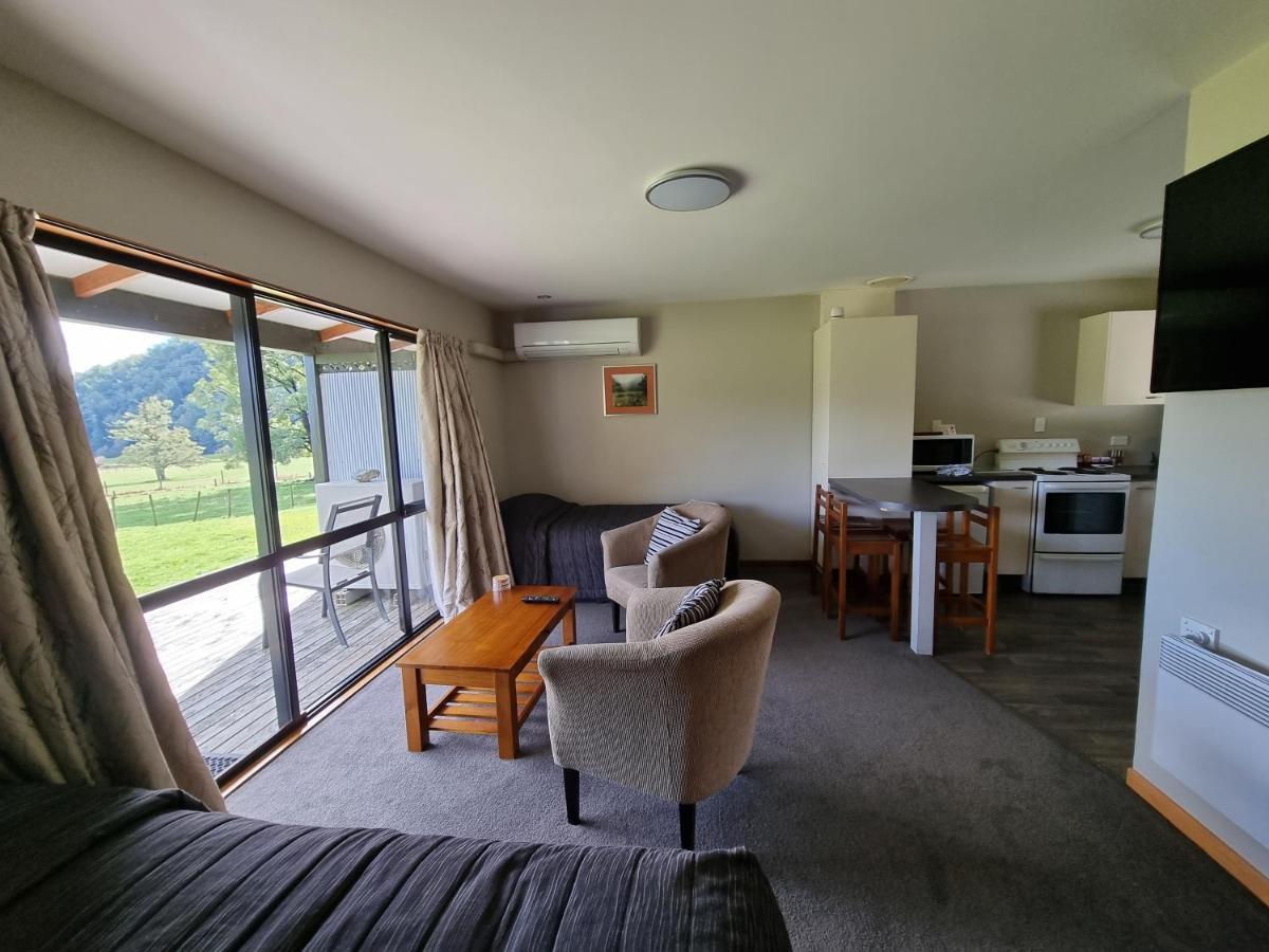 Lewis Pass Motels Springs Junction Buitenkant foto